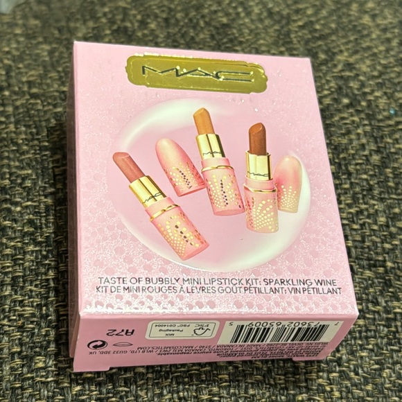 MAC Cosmetics Taste of Bubbly Mini Lipstick Kit: Sparkling Wine